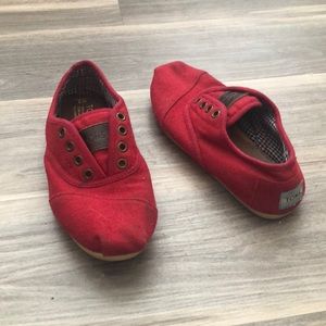 TOMS shoes